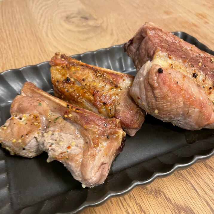 キャンプにも!骨付きラム肉のロースト
